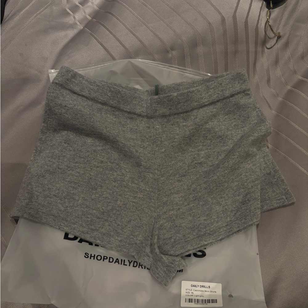 Daily Drills cashmere Gray Shorts